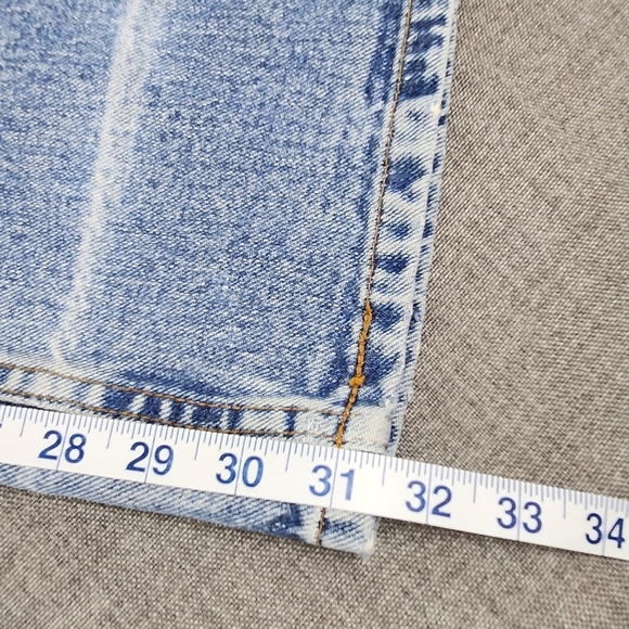 L.E.I 100% Cotton Light Wash Flare Jeans. - Picture 3 of 12